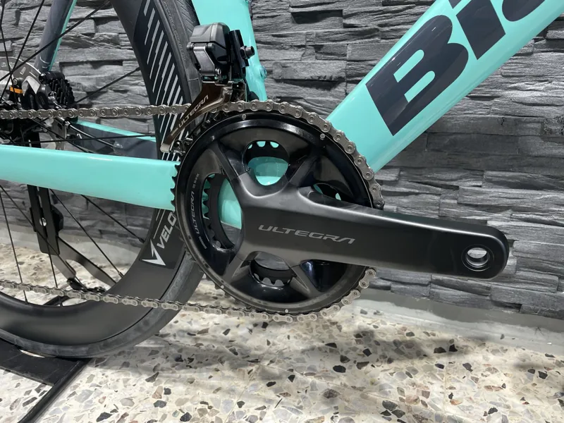 Bianchi Oltre Comp Ultegra Di2 12sp Matt Black Celeste-5
